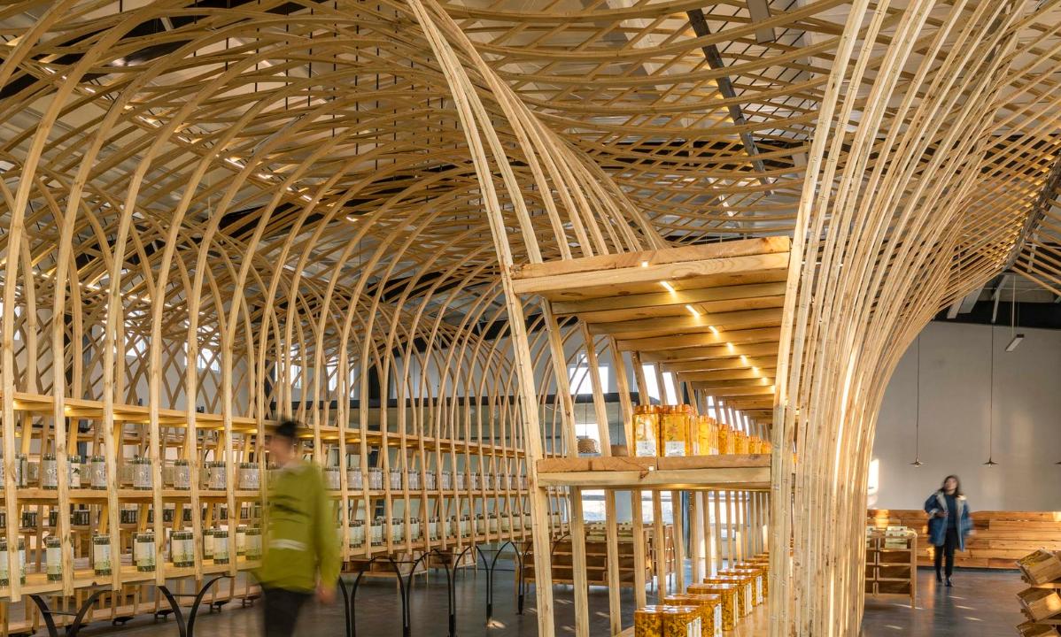 游客到訪.jpg 游客到訪.jpg